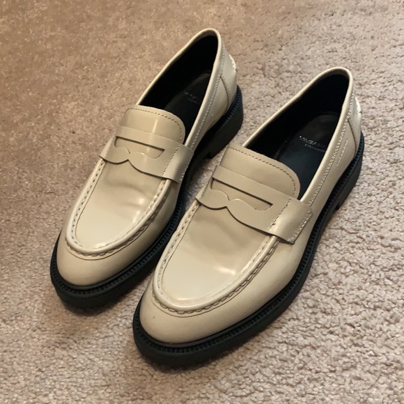 Vagabond Shoes - Vagabond Cream Loafer size 38